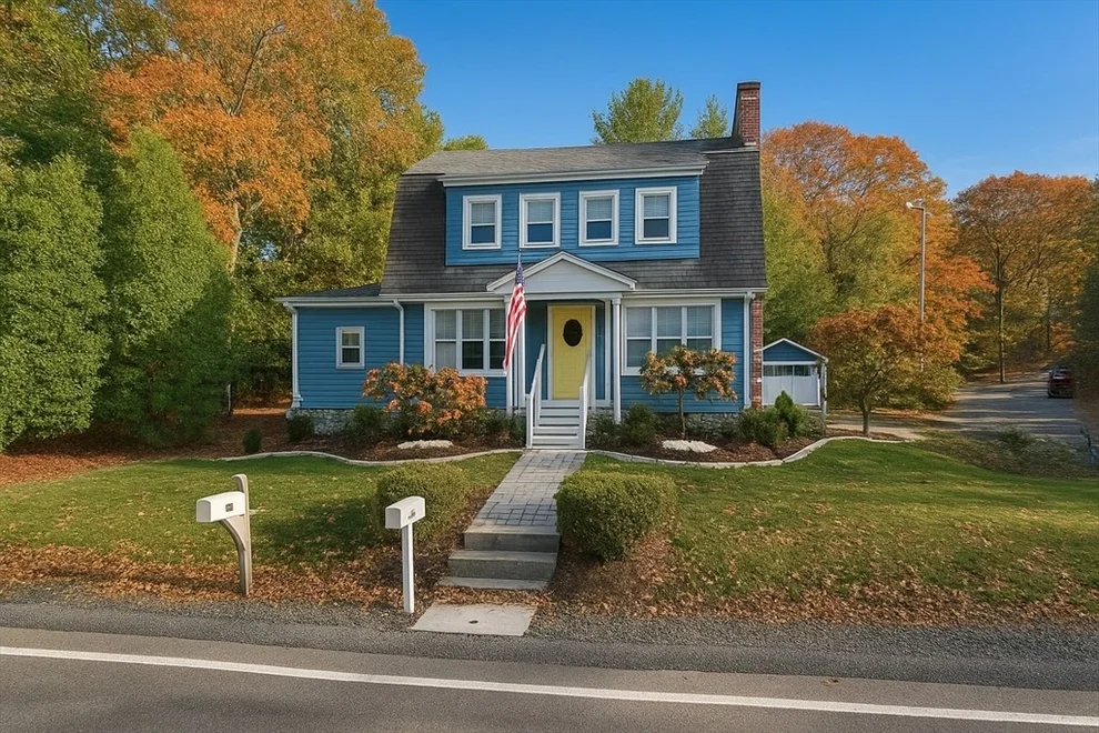 Unit for sale at 177 Oak St, Wakefield, MA 01880