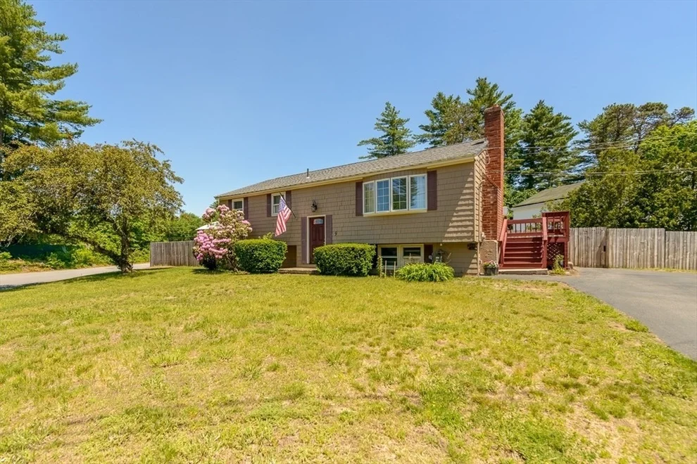 Unit for sale at 9 Oakland Rd, Pepperell, MA 01463
