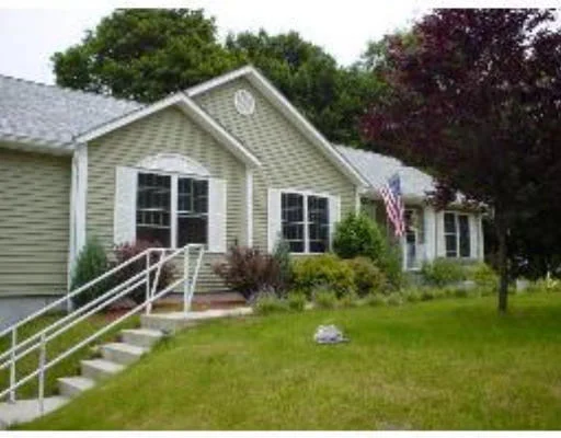 Unit for sale at 191 Summer St, Gardner, MA 01440