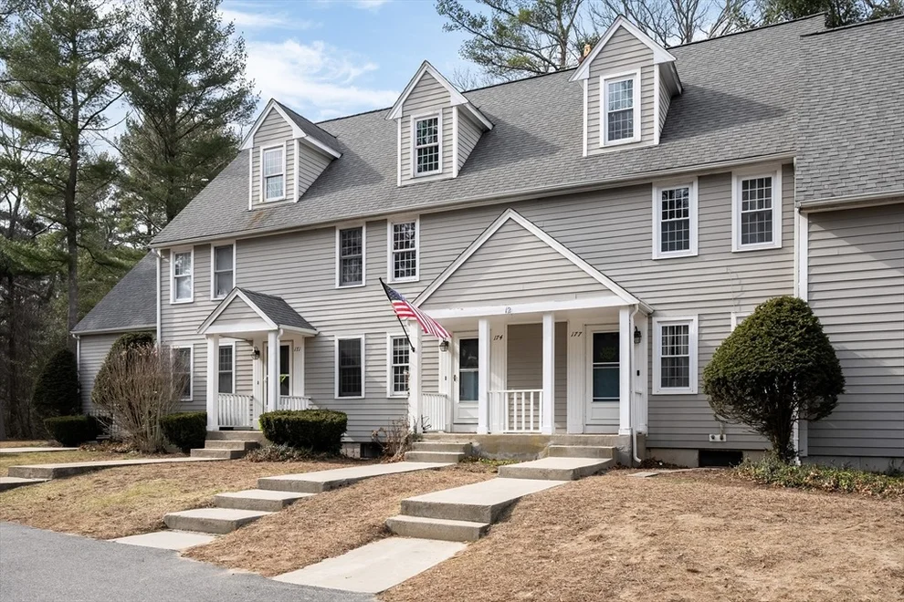 Unit for sale at 174 Twin Lakes Dr, Halifax, MA 02338
