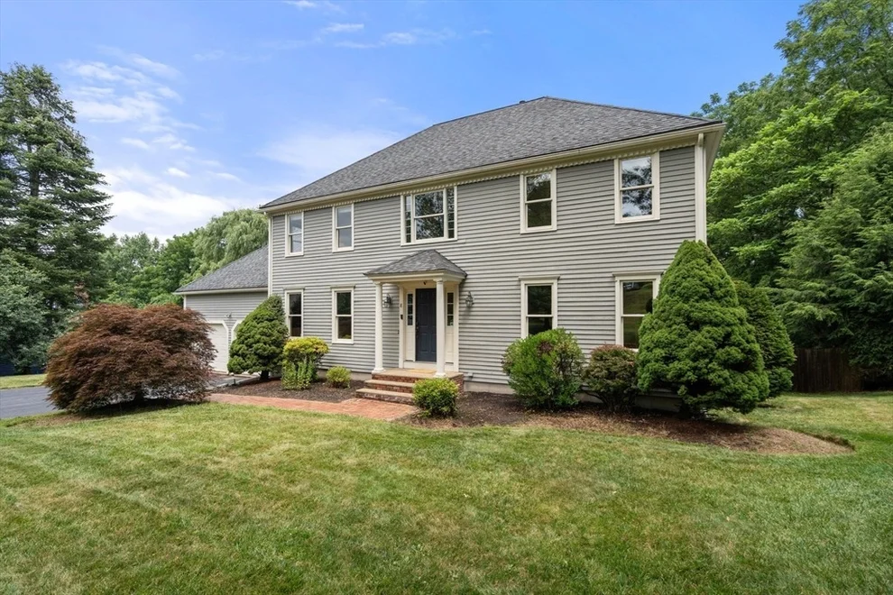 Unit for sale at 8 Piccadilly Way, Westborough, MA 01581