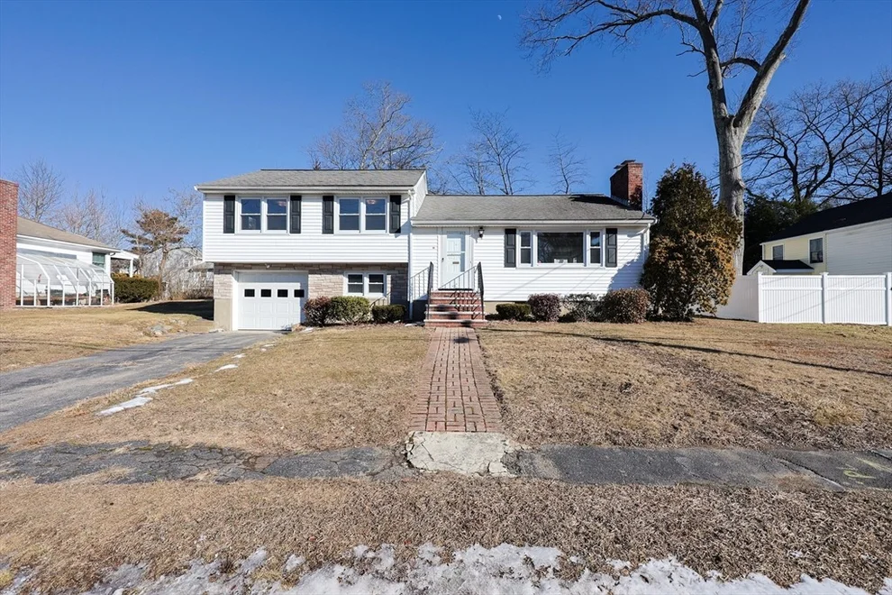 Unit for sale at 18 Manning Rd, Dedham, MA 02026