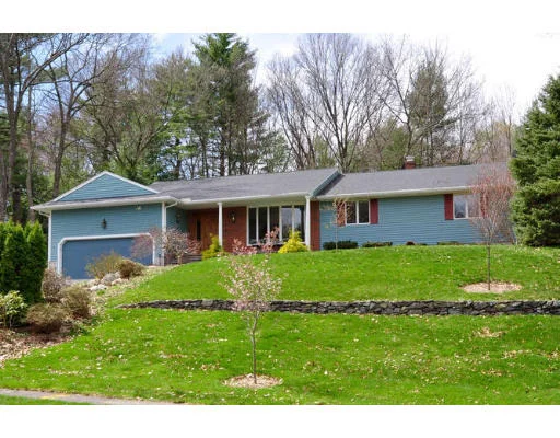 Unit for sale at 59 Eliot Hill Rd, Natick, MA 01760
