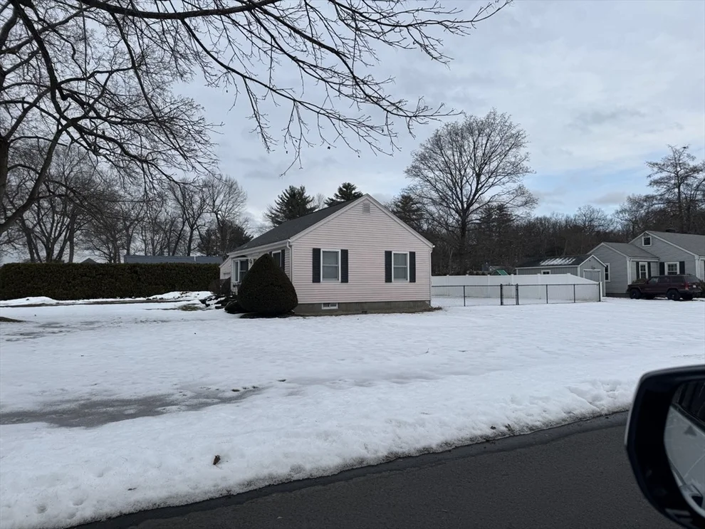 Unit for sale at 35 Loring Ln, Westfield, MA 01085