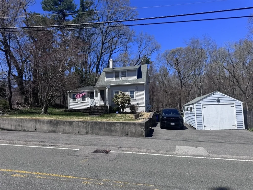 Unit for sale at 288 Weymouth St, Holbrook, MA 02343