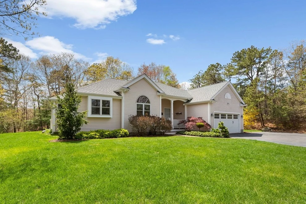 Unit for sale at 64 Early Red Cir, Plymouth, MA 02360