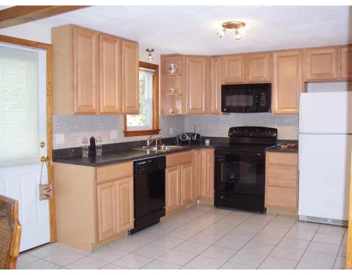 Unit for sale at 5 Laura Ln, Stoughton, MA 02072