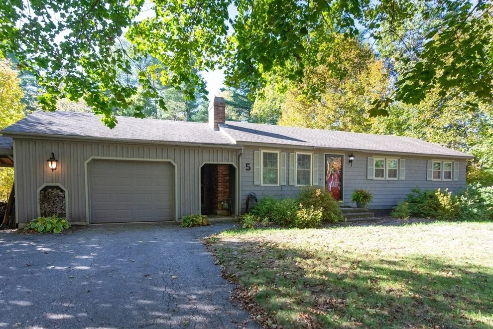 Unit for sale at 5 Chestnut Dr, Townsend, MA 01469