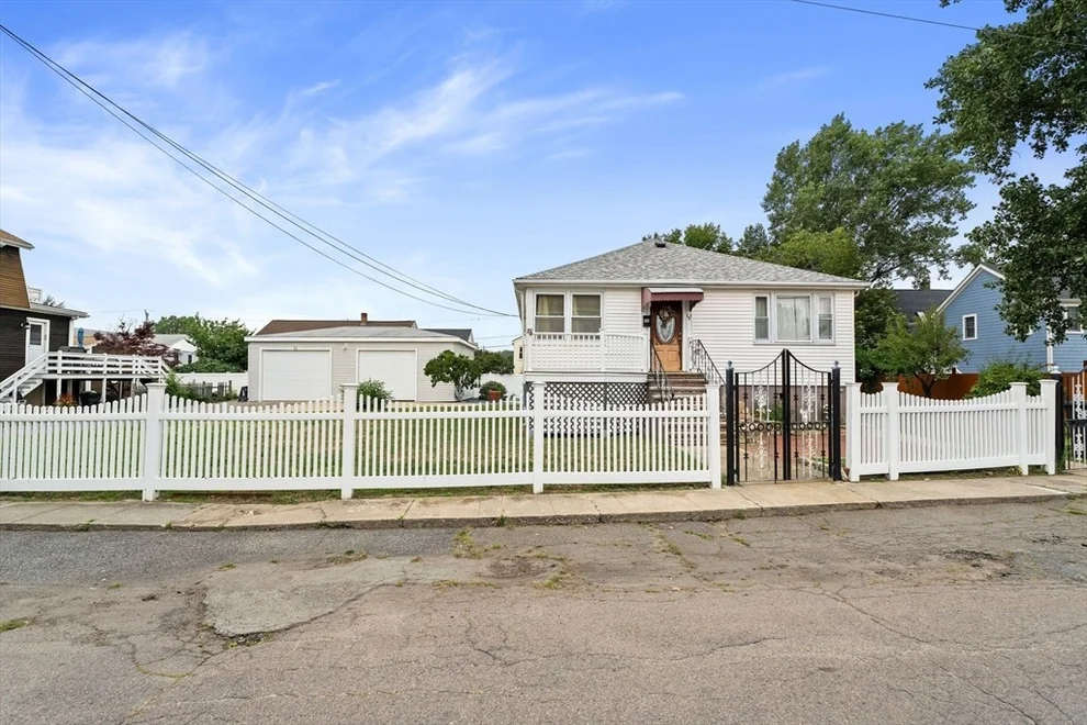 Unit for sale at 101 Kenberma St, Hull, MA 02045
