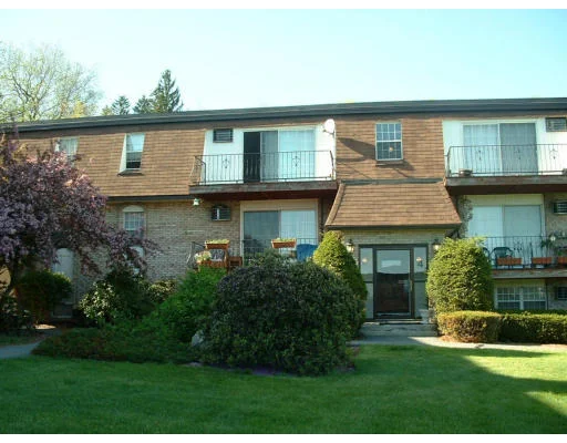 Unit for sale at 4 Williamsburg Court, Shrewsbury, MA 01545