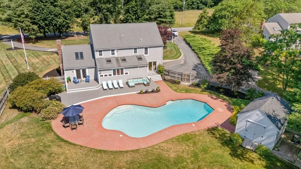 Unit for sale at 161 Winter St, Duxbury, MA 02332