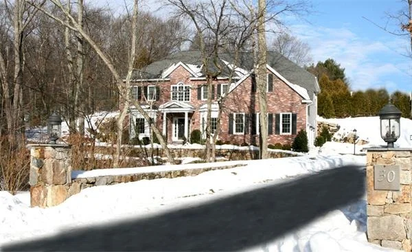 Unit for sale at 30 Whispering Ln, Natick, MA 01760