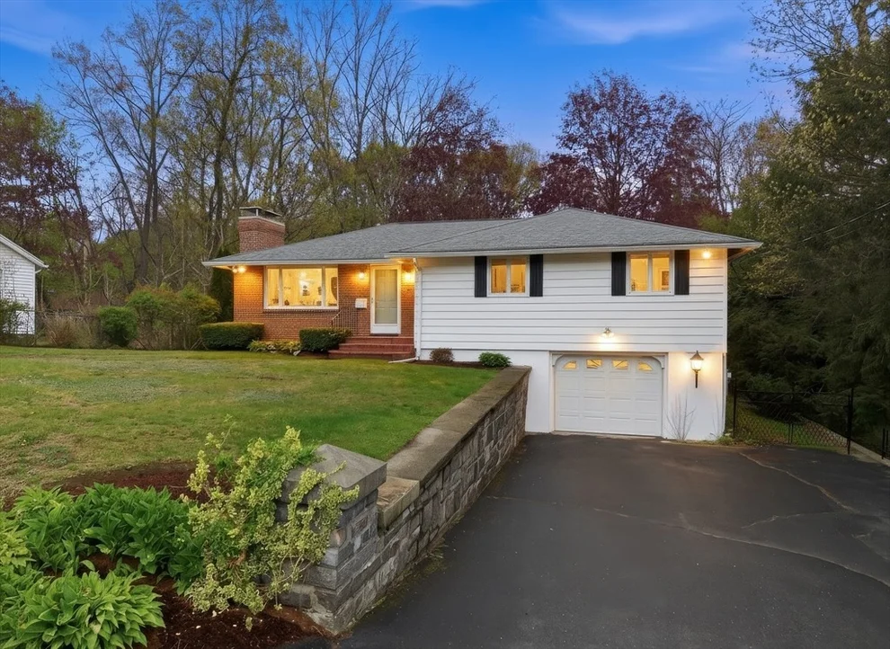 Unit for sale at 1 Ayrshire, Worcester, MA 01604