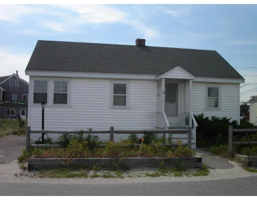 Unit for sale at 23 Charlotte St, Marshfield, MA 02050