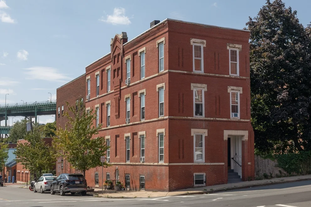 Unit for sale at 44 Beacon St, Chelsea, MA 02150