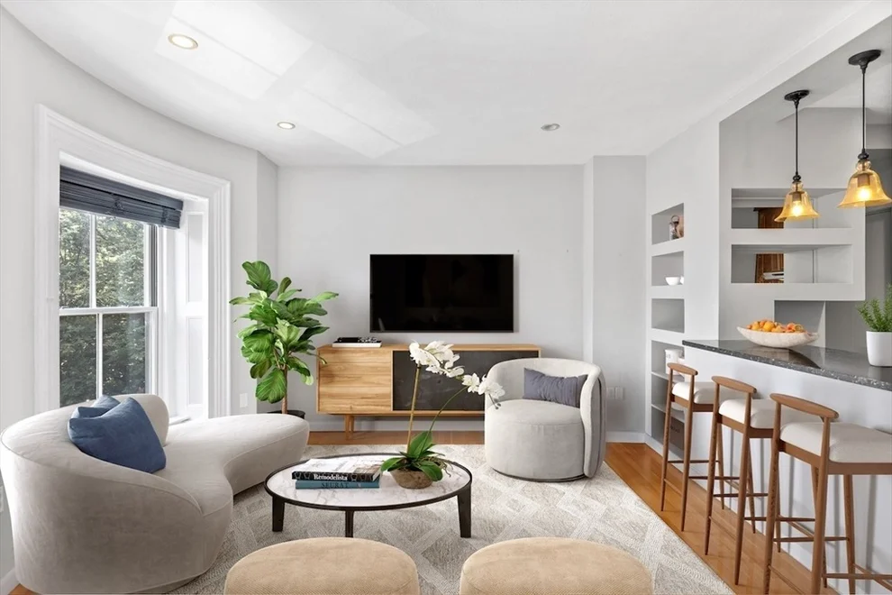 Unit for sale at 27 Worcester Sq, Boston, MA 02118
