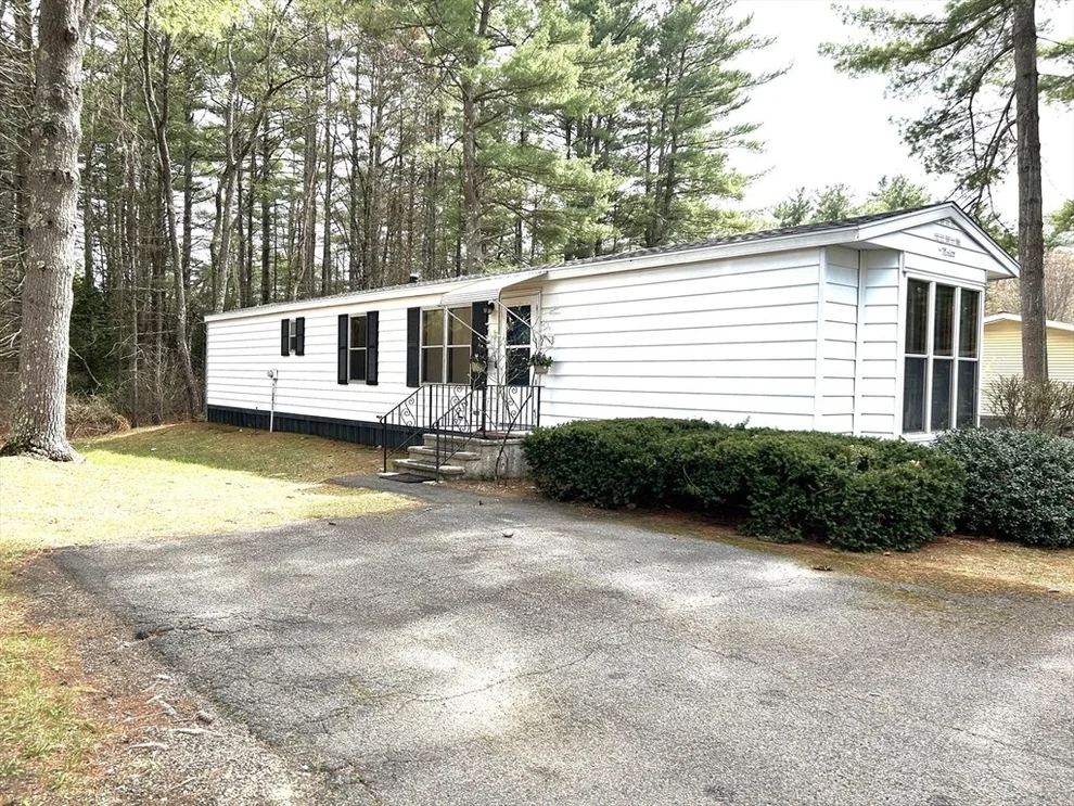 Unit for sale at 11 Jeri Drive, Athol, MA 01331