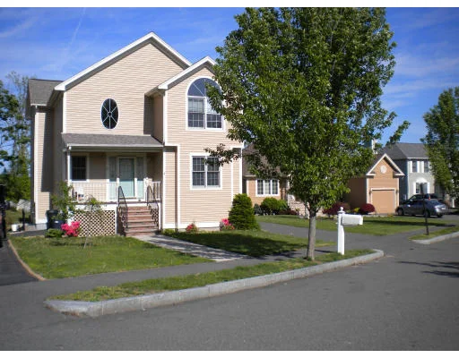 Unit for sale at 5 Marshview  Terrace, Revere, MA 02151