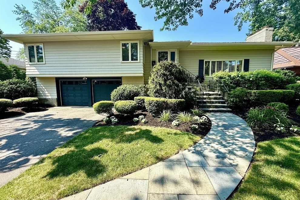 Unit for sale at 33 Glendale Road, Marblehead, MA 01945