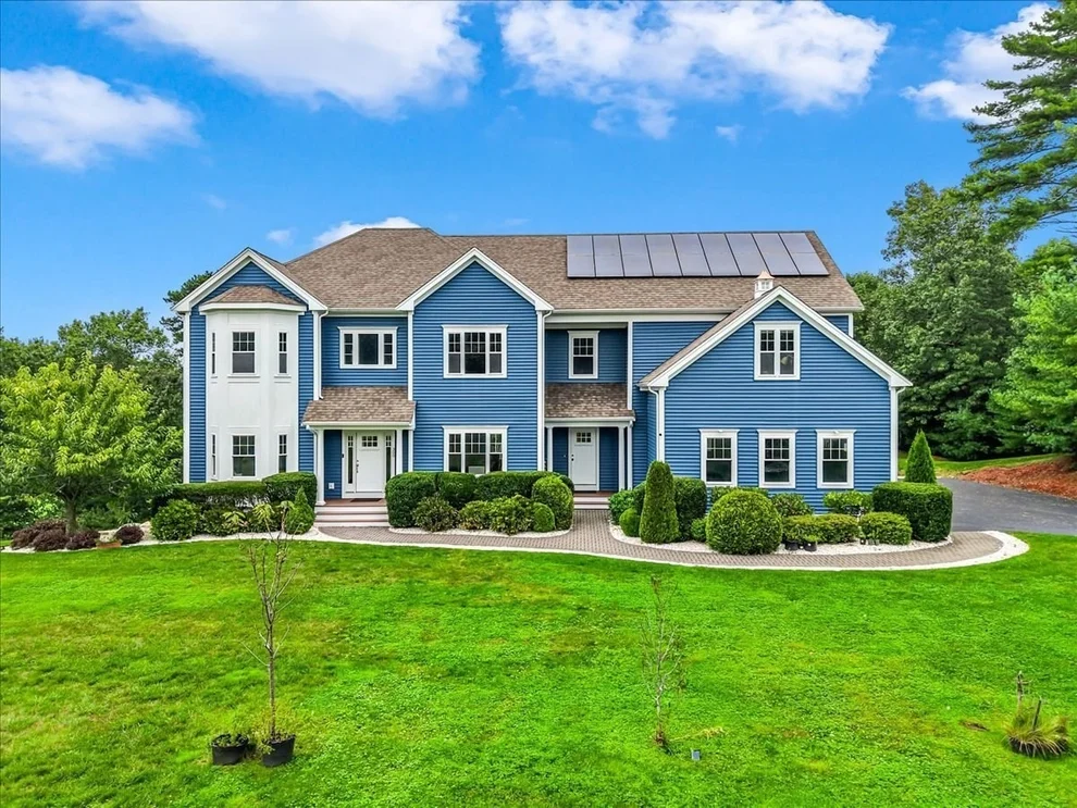 Unit for sale at 300 Country Club Way, Kingston, MA 02364