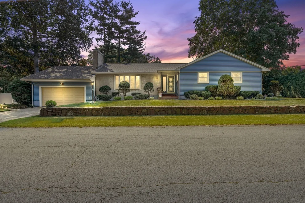Unit for sale at 122 Westwood Dr, Whitman, MA 02382