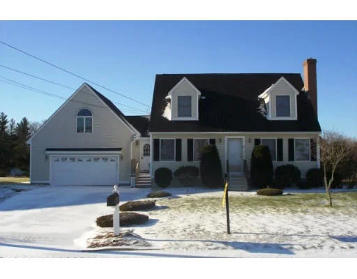 Unit for sale at 38 Elmwood Ave, Salem, NH 03079