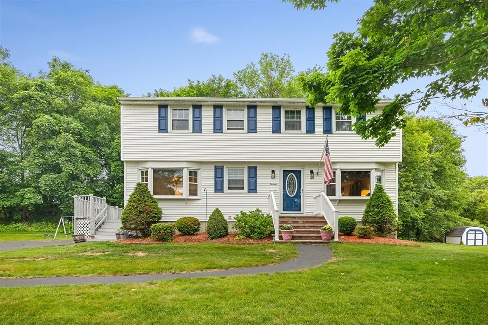 Unit for sale at 11 Beaver Pl, Billerica, MA 01821