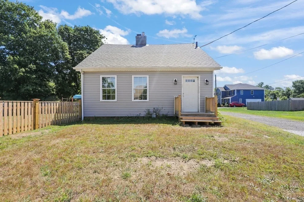 Unit for sale at 421 Huttleston Ave, Fairhaven, MA 02719