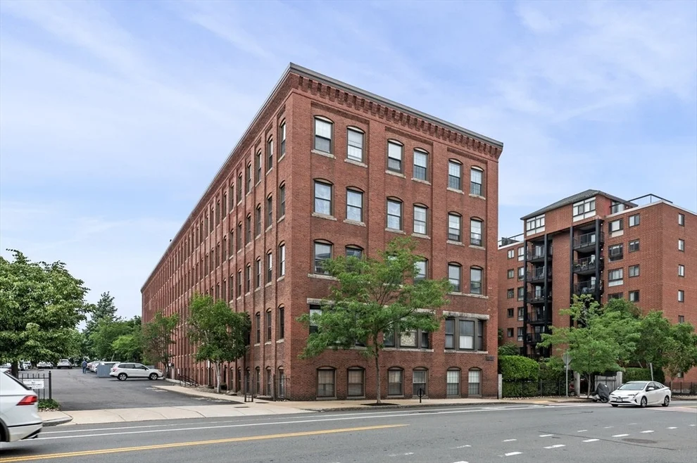 Unit for sale at 50 Rantoul St, Beverly, MA 01915