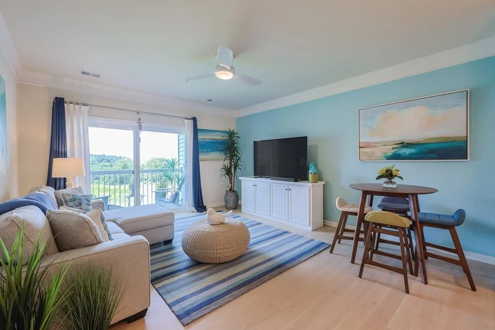 Unit for sale at 3 Peters Farm Way, Westborough, MA 01581