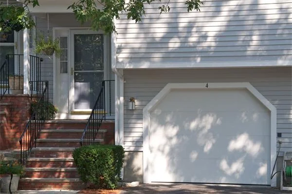 Unit for sale at 4 Longfellow Ln, Salem, MA 01970