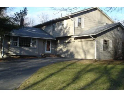 Unit for sale at 3 Anzio Circle, Peabody, MA 01960