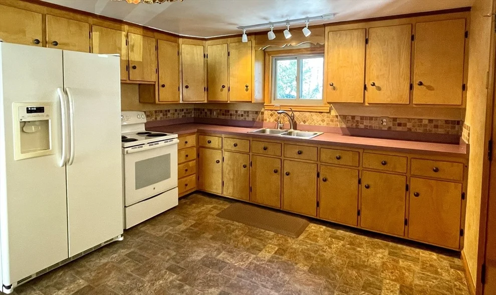 Unit for sale at 57 Winter St, Leominster, MA 01453