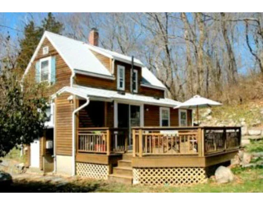 Unit for sale at 10 Hutchins Ct, Gloucester, MA 01930