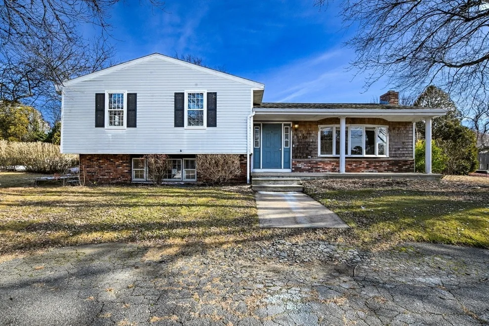 Unit for sale at 49 Broken Bow Ln, Falmouth, MA 02536