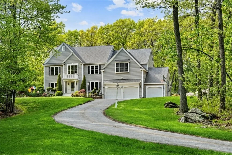 Unit for sale at 13 Foxhill Dr, Southborough, MA 01772