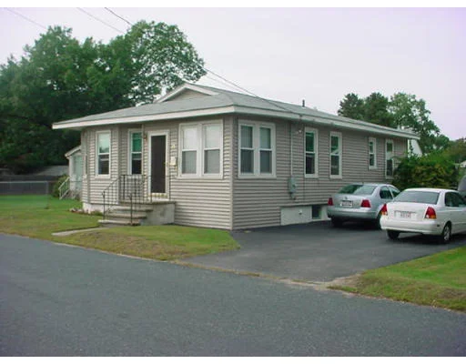 Unit for sale at 15 Muzzy Ave, Shrewsbury, MA 01545