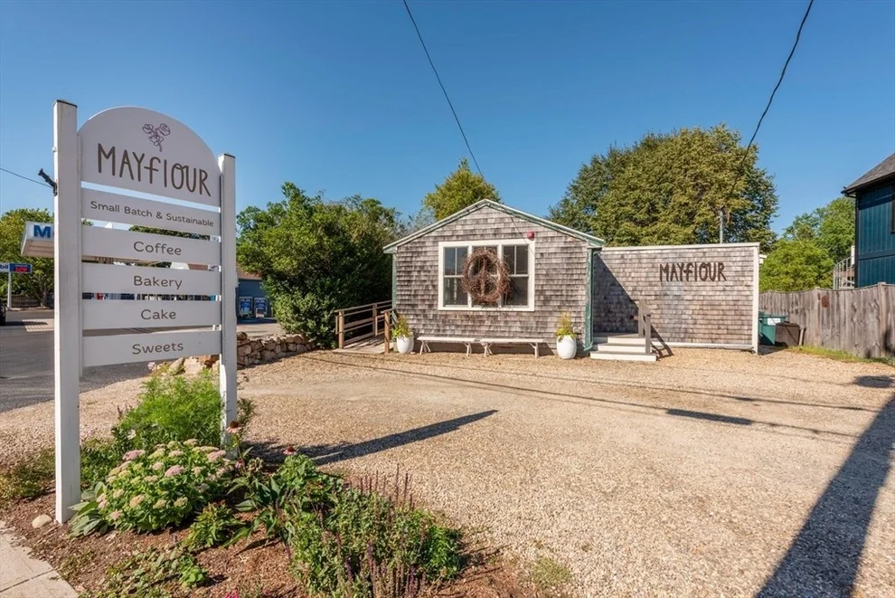 Unit for sale at 162 Main St, Essex, MA 01929