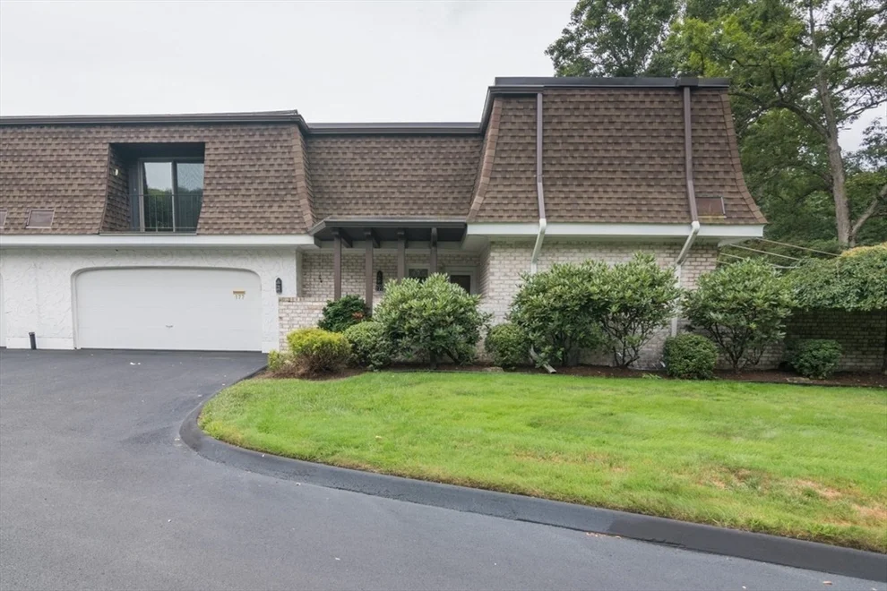 Unit for sale at 177 Porter Lake Dr, Springfield, MA 01106