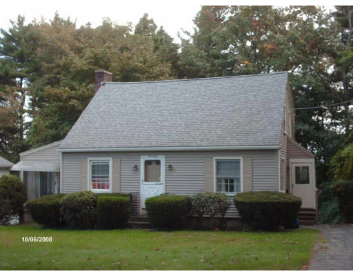 Unit for sale at 17 Oak St, Auburn, MA 01501