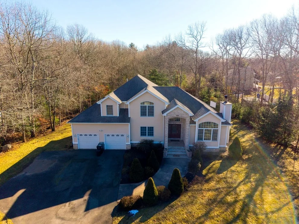 Unit for sale at 23 Millers Dr, Dartmouth, MA 02747