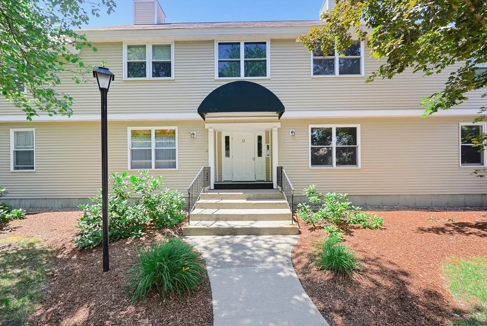 Unit for sale at 425 Main Street, Hudson, MA 01749
