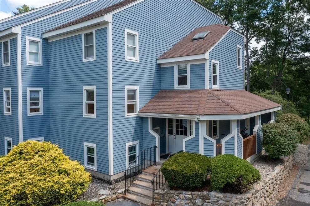 Unit for sale at 118 Heritage Dr, Northbridge, MA 01588