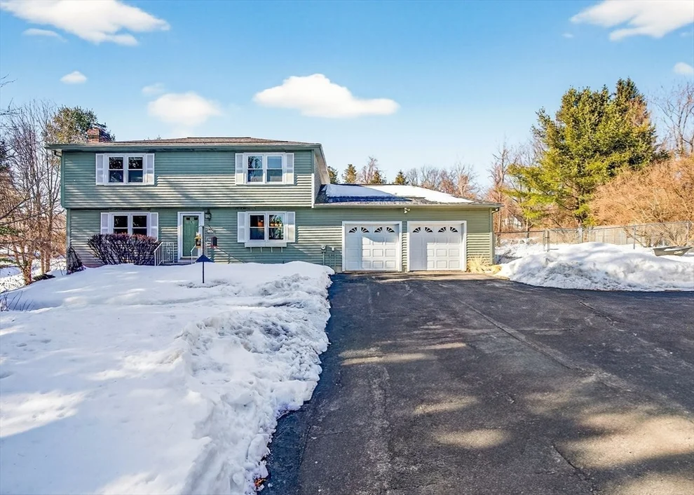 Unit for sale at 120 Rinnock Road, Fitchburg, MA 01420