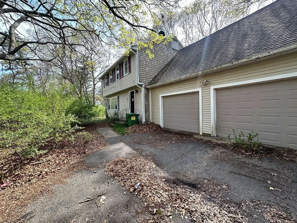Unit for sale at 17 Gable Ln, Plymouth, MA 02360