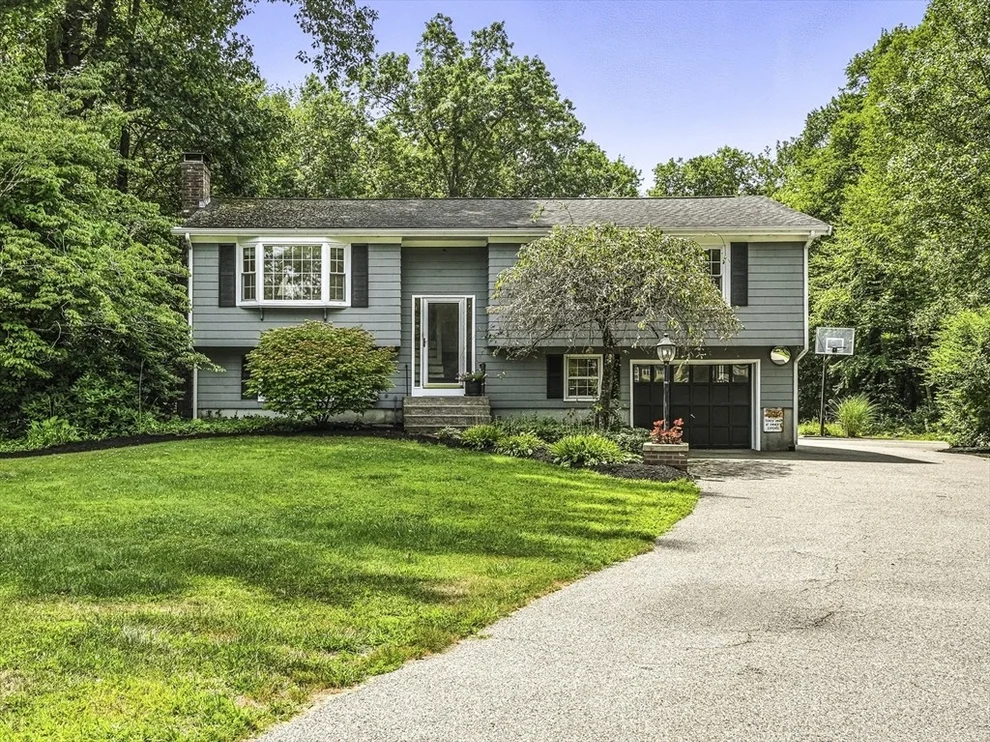 Unit for sale at 41 Brookwood Rd, Attleboro, MA 02703