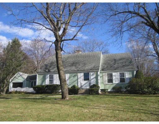 Unit for sale at 73 Paul Revere Rd, Lexington, MA 02420