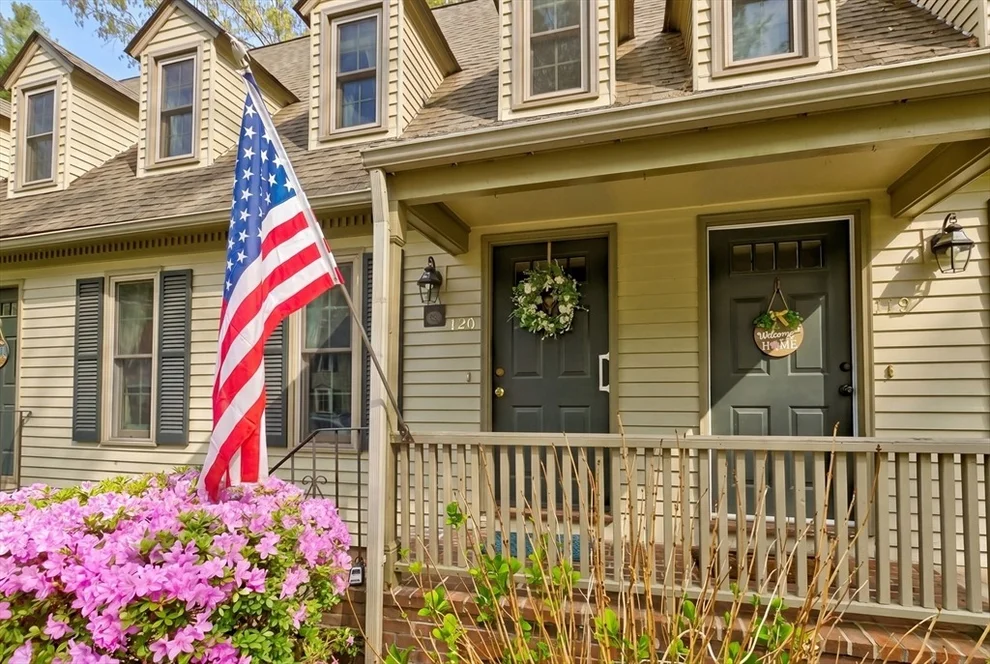 Unit for sale at 120 Wellman Ave, Chelmsford, MA 01863