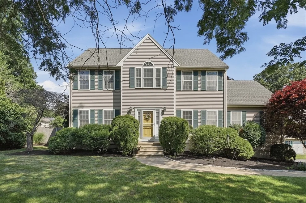 Unit for sale at 7 Zachary Lane, Franklin, MA 02038