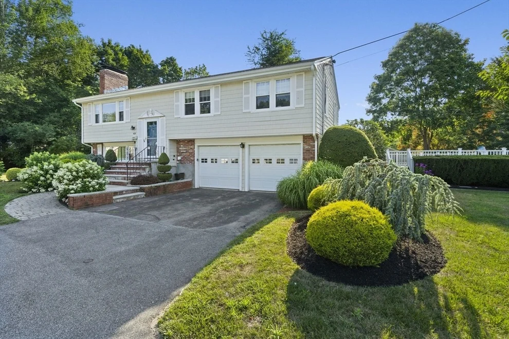 Unit for sale at 49 Woodman Cir, Weymouth, MA 02190
